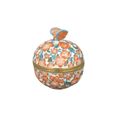 Bonbonniere, pierced, butterfly knob