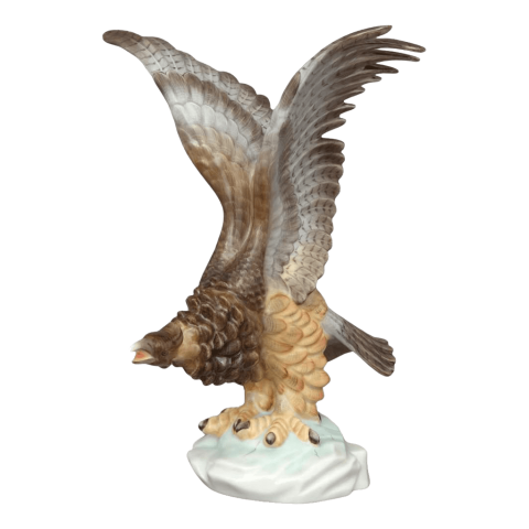 Eagle, looking to the left